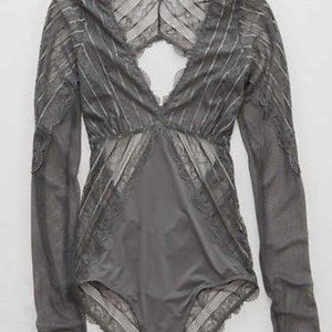 NWT - Aerie Lace Long Sleeved Open Back Bodysuit